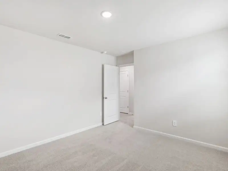 Spacious, unfurnished interior of a new home in Oakwood, Mebane (Image 14).