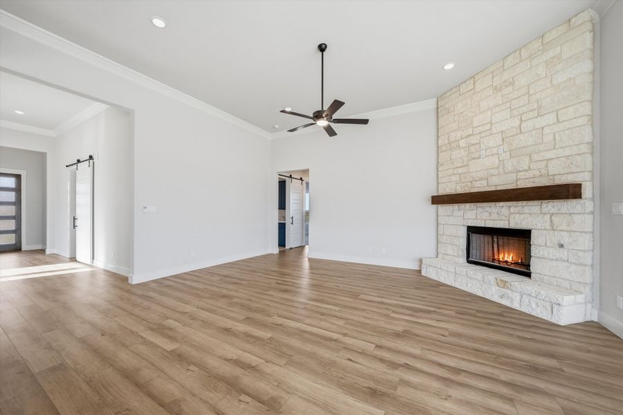 Spacious, unfurnished interior of a new home in Eagle Ridge Estates, Weatherford (Image 19).