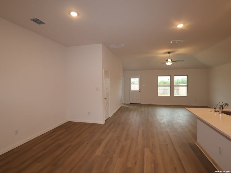 Spacious, unfurnished interior of a new home in Agave, San Antonio (Image 22). Spacious, unfurnished interior of a new home in Agave, San Antonio (Image 22).
