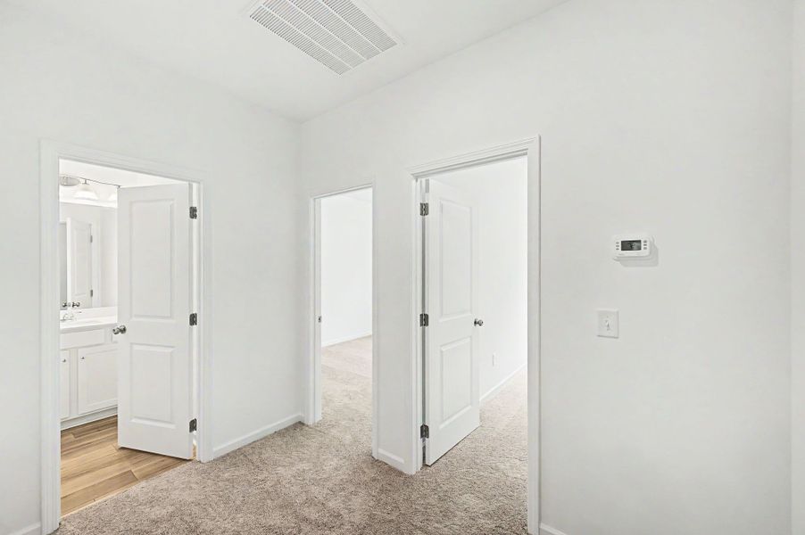 Spacious, unfurnished interior of a new home in Ironhorse, Dickson (Image 33).