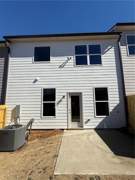 Exterior details and patio area of a home in Somerset at Riverbrook, Gainesville (Image 3).