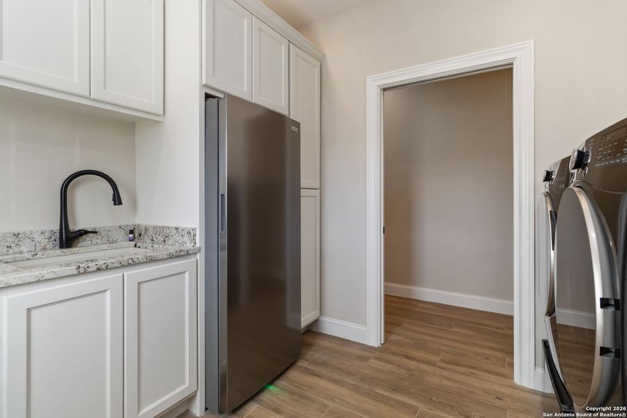 Furnished interior view inside a new home in , Boerne (Image 12).