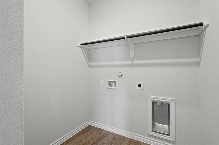 Spacious, unfurnished interior of a new home in Sycamore Landing, Fort Worth (Image 16). Spacious, unfurnished interior of a new home in Sycamore Landing, Fort Worth (Image 16).