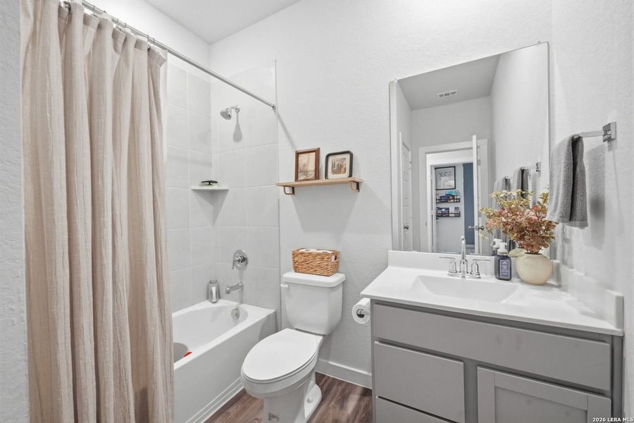 Furnished interior view inside a new home in Spring Creek, San Antonio (Image 6).