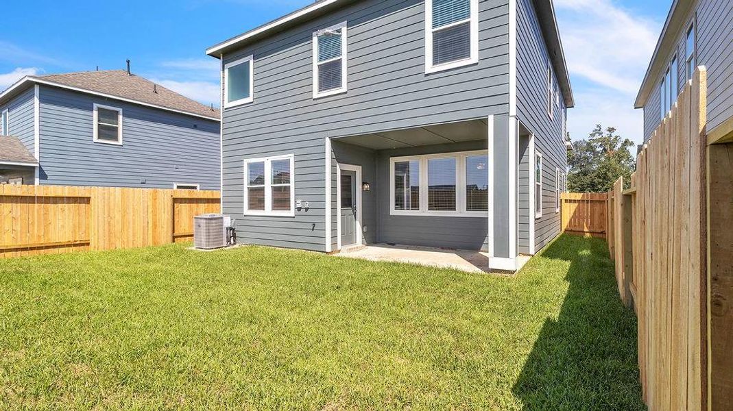 Front exterior of a new home in Aldine Pines, Houston, TX, highlighting curb appeal (Image 28).
