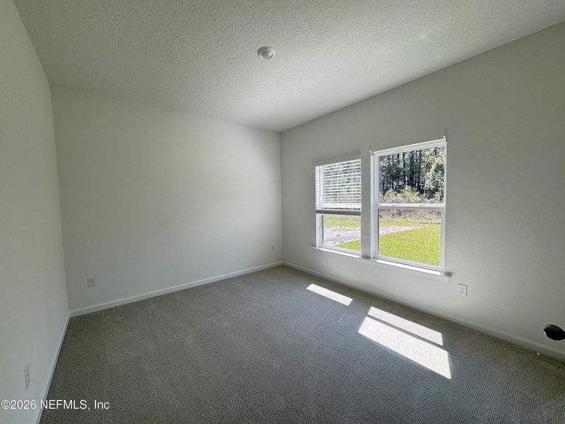 Spacious, unfurnished interior of a new home in Hyland Trail, Green Cove Springs (Image 31).