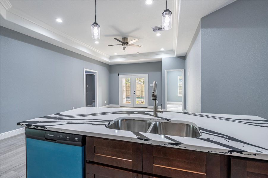 Close-up of interior finishes inside a home in , Texas City (Image 9).
