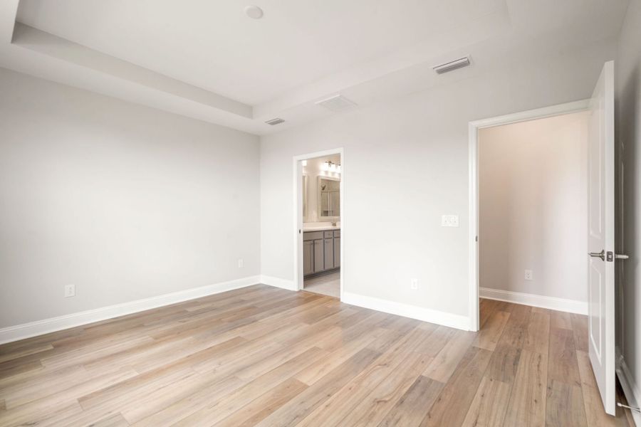 Spacious, unfurnished interior of a new home in Sun City Hilton Head, Bluffton (Image 18).