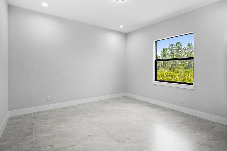 Spacious, unfurnished interior of a new home in , Port Charlotte (Image 27). Spacious, unfurnished interior of a new home in , Port Charlotte (Image 27).