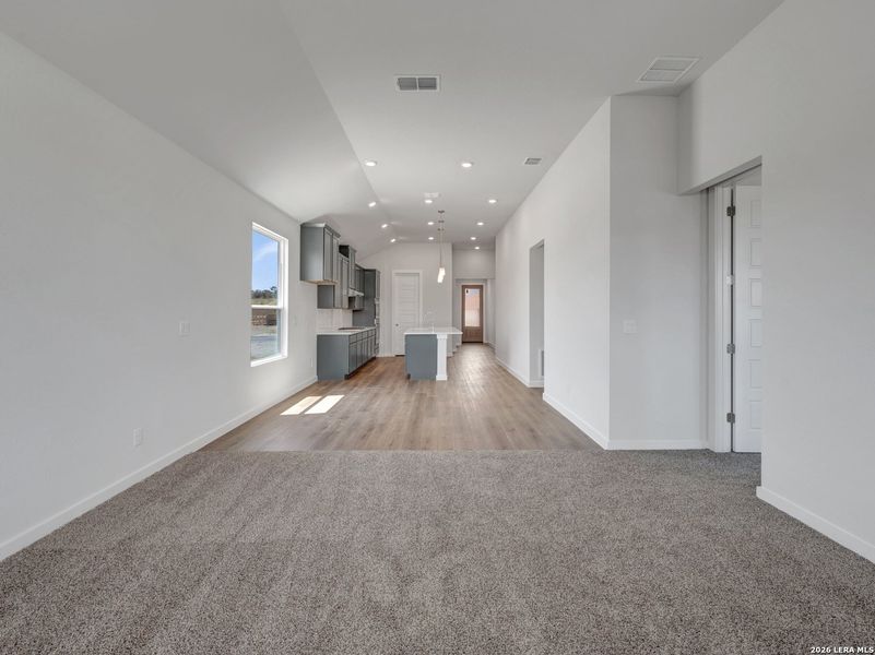 Spacious, unfurnished interior of a new home in , San Antonio (Image 15).
