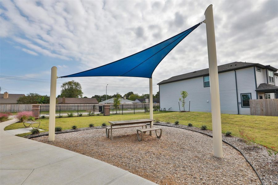 Community amenities in Beamer Villas, Friendswood (Image 41).