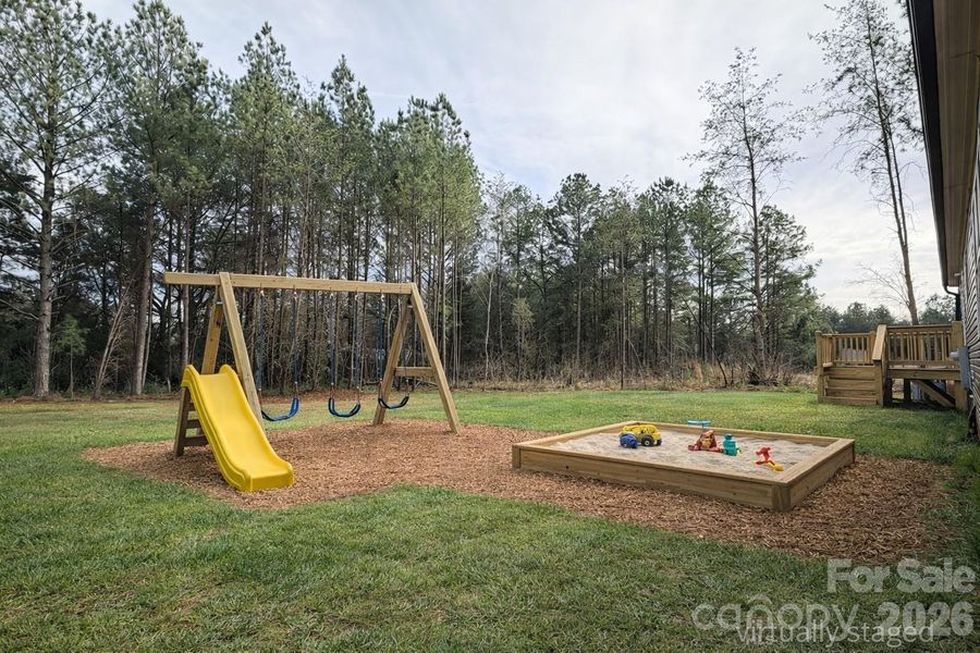 Community amenities in , Statesville (Image 21). Community amenities in , Statesville (Image 21).