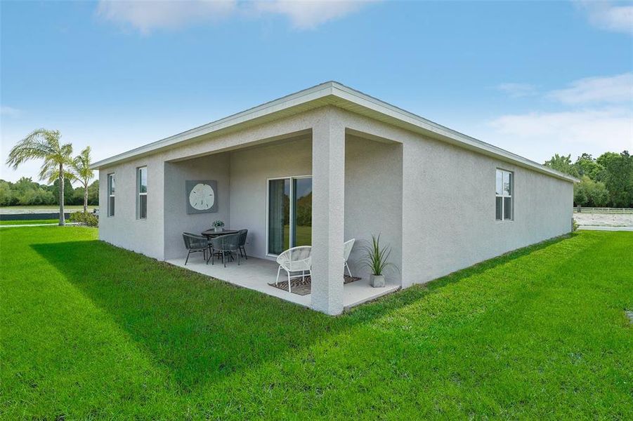 Exterior details and patio area of a home in Scenic Terrace, Lake Hamilton (Image 3).