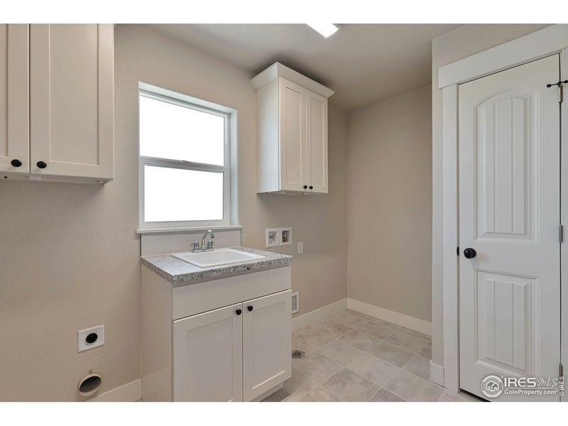 Furnished interior view inside a new home in , Frederick (Image 11).
