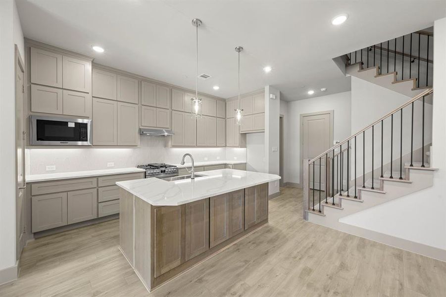 Furnished interior view inside a new home in , Farmers Branch (Image 5).