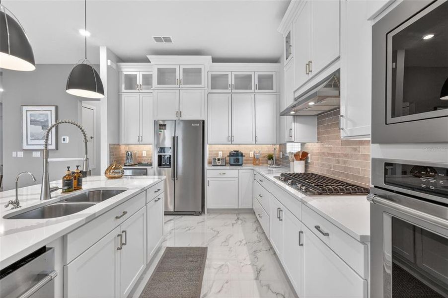 Furnished interior view inside a new home in , Orlando (Image 60).
