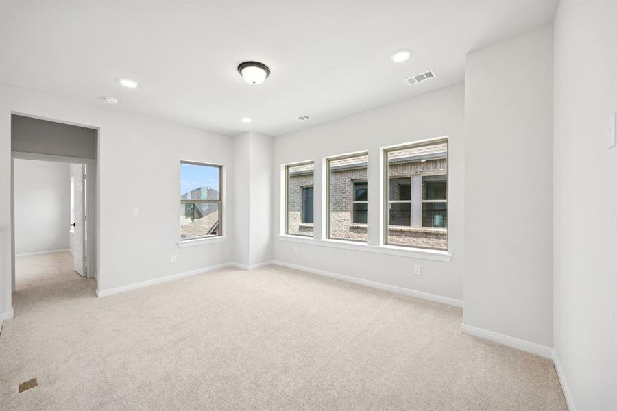 Spacious, unfurnished interior of a new home in Mantua Point Gardens, Van Alstyne (Image 26). Spacious, unfurnished interior of a new home in Mantua Point Gardens, Van Alstyne (Image 26).
