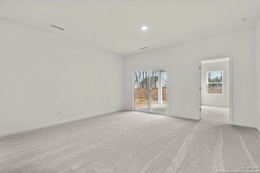 Spacious, unfurnished interior of a new home in Saddlebrook Ranch, Schertz (Image 17). Spacious, unfurnished interior of a new home in Saddlebrook Ranch, Schertz (Image 17).