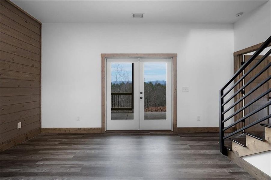Spacious, unfurnished interior of a new home in , Ellijay (Image 28).