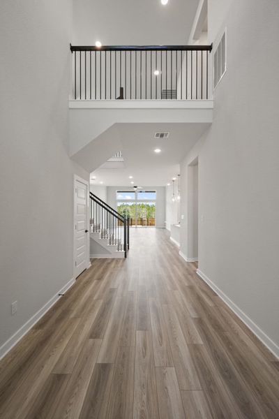 Spacious, unfurnished interior of a new home in Heritage, Dripping Springs (Image 35). Spacious, unfurnished interior of a new home in Heritage, Dripping Springs (Image 35).