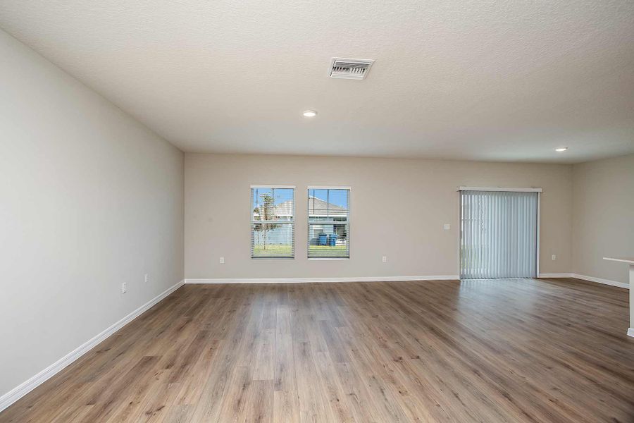 Spacious, unfurnished interior of a new home in Pasadena Ridge, Dade City (Image 9). Spacious, unfurnished interior of a new home in Pasadena Ridge, Dade City (Image 9).