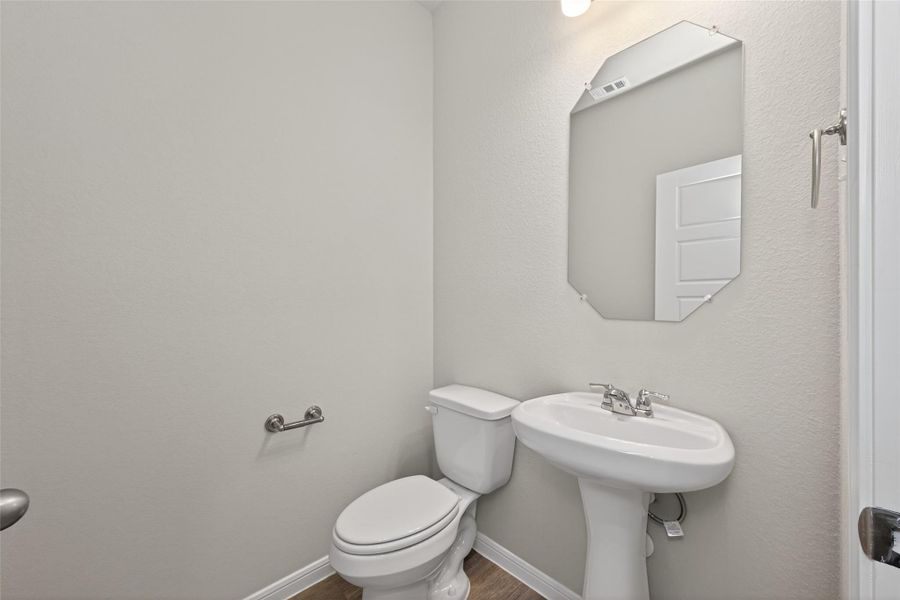 Furnished interior view inside a new home in Woodland Lakes, Houston (Image 7). Furnished interior view inside a new home in Woodland Lakes, Houston (Image 7).