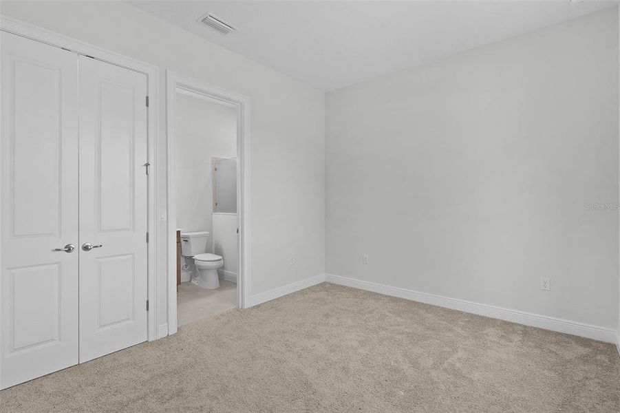 Spacious, unfurnished interior of a new home in , Lady Lake (Image 45).