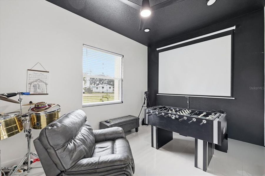 Furnished interior view inside a new home in , Plant City (Image 11).