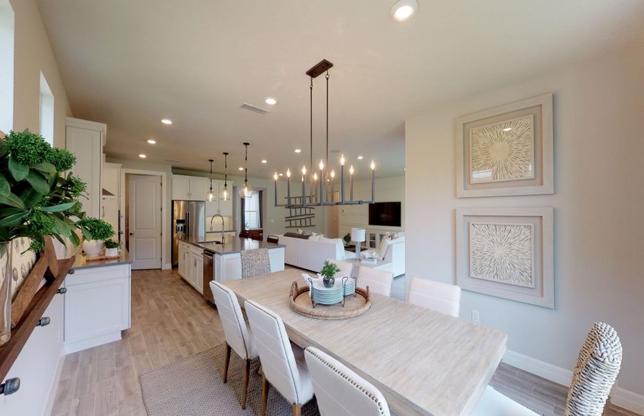 Furnished interior view inside a new home in Del Webb North Myrtle Beach, Myrtle Beach (Image 9).