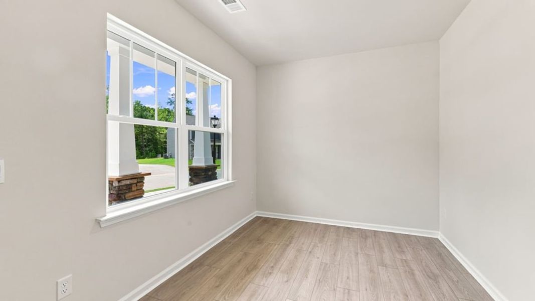 Spacious, unfurnished interior of a new home in Hunters Ridge, Woodruff (Image 18).