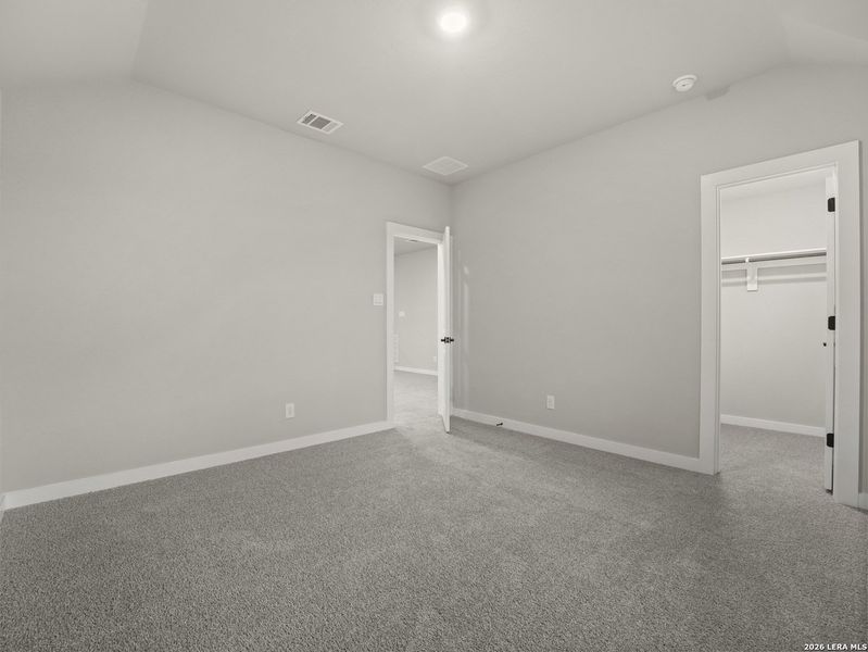 Spacious, unfurnished interior of a new home in Saddle Creek Ranch, Cibolo (Image 32).
