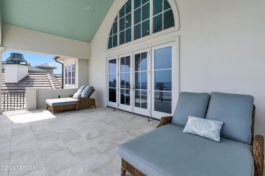 Exterior details and patio area of a home in , Ponte Vedra Beach (Image 37).