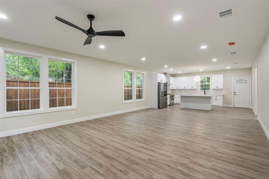 Image 16 of a home in . Image 16 of a home in .