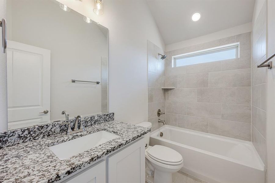 Furnished interior view inside a new home in Arcadia Trails Classic 50, Balch Springs (Image 10). Furnished interior view inside a new home in Arcadia Trails Classic 50, Balch Springs (Image 10).