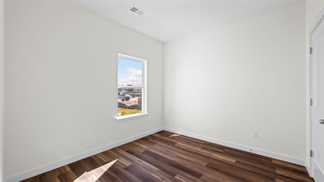 Spacious, unfurnished interior of a new home in Cambridge Cove, Chickamauga (Image 16).