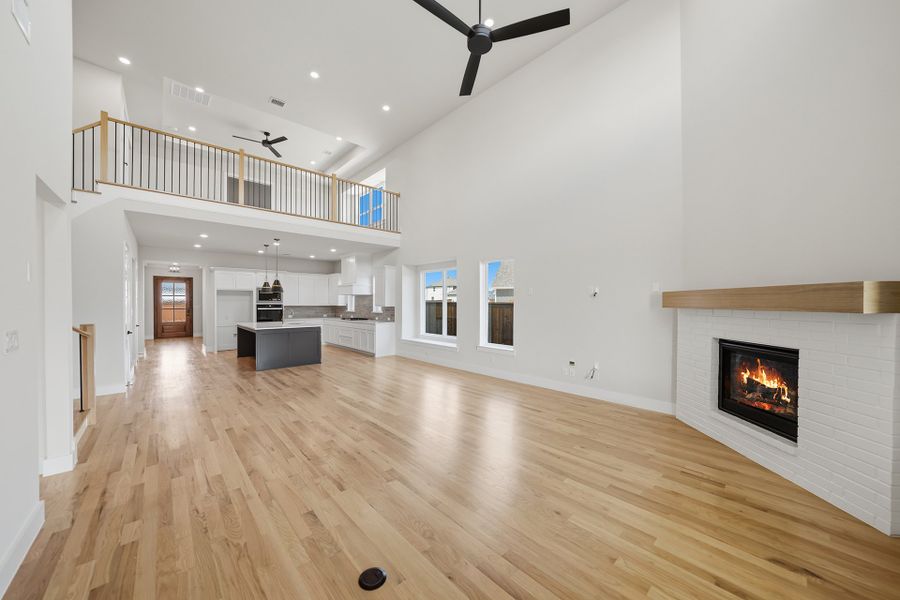 Spacious, unfurnished interior of a new home in Aster Park, McKinney (Image 24).