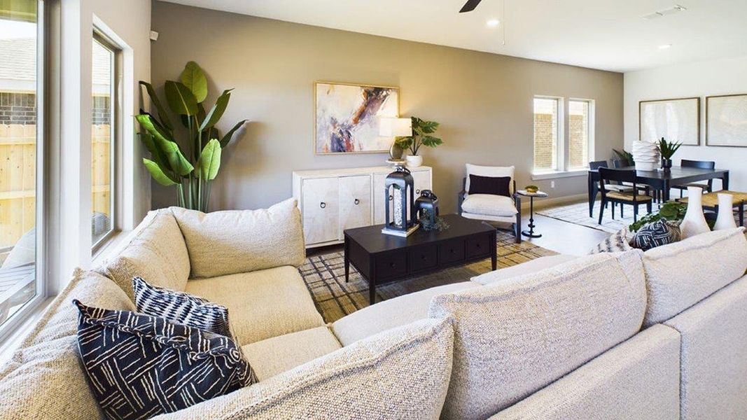 Representative furnished interior of a home built from the The Pierce by D.R. Horton in Overlook West, Wolfforth (Image 12).