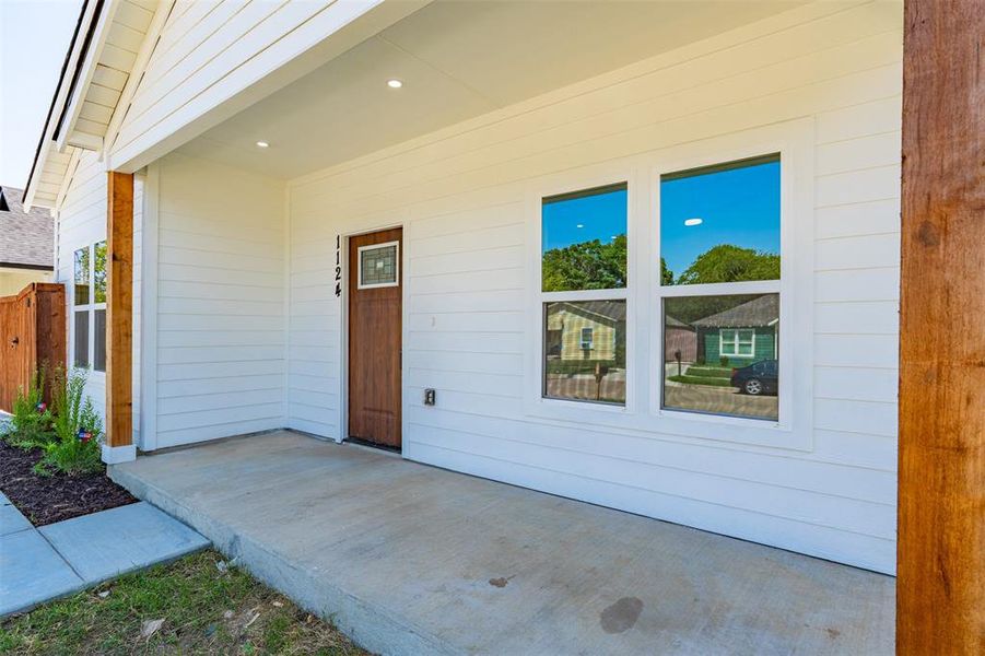 Property entrance with a porch