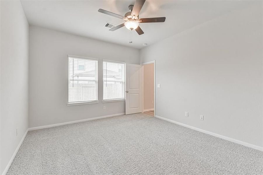 Spacious, unfurnished interior of a new home in Lakes at Black Oak, Magnolia (Image 51).