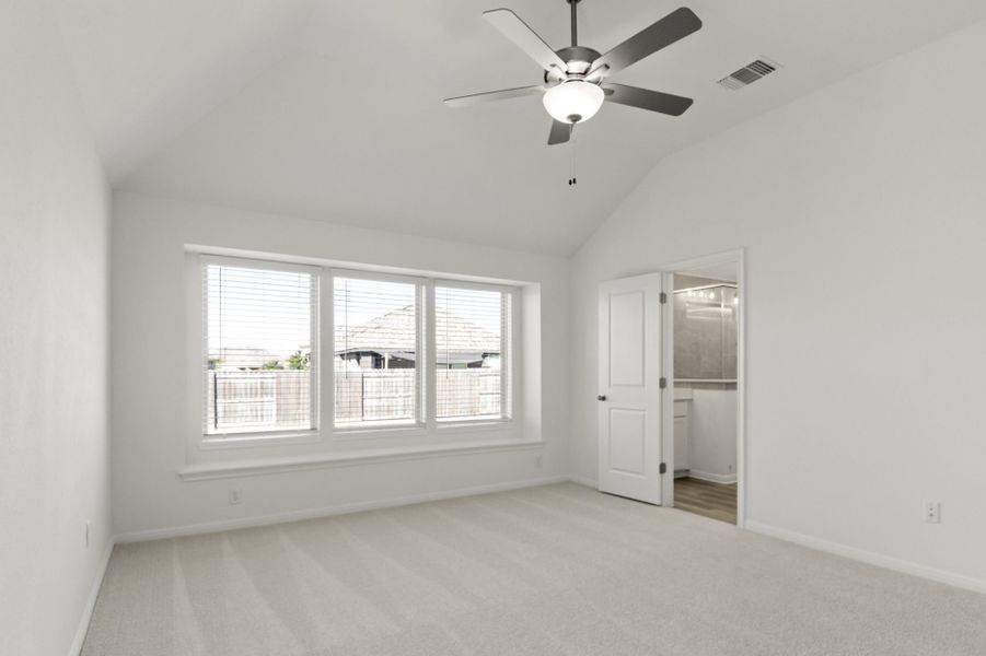 Spacious, unfurnished interior of a new home in Crosswinds, Kyle (Image 25).