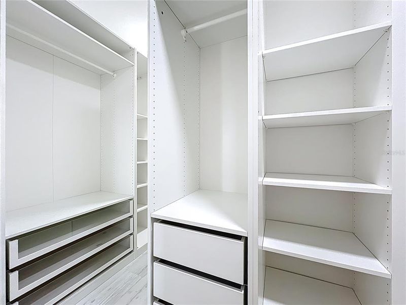 Spacious, unfurnished interior of a new home in , Winter Garden (Image 62).