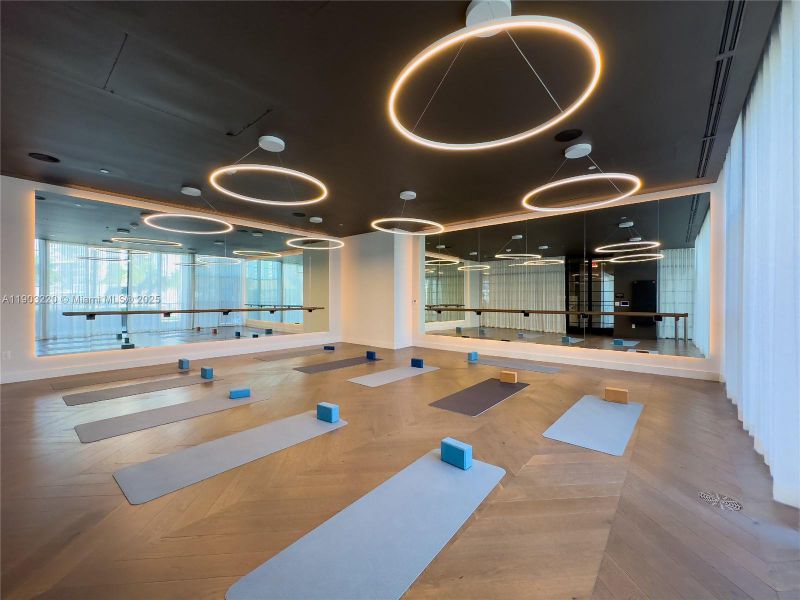 Community amenities in , Miami (Image 92).