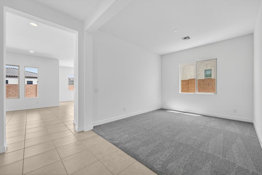 Spacious, unfurnished interior of a new home in Combs Ranch, San Tan Valley (Image 22).