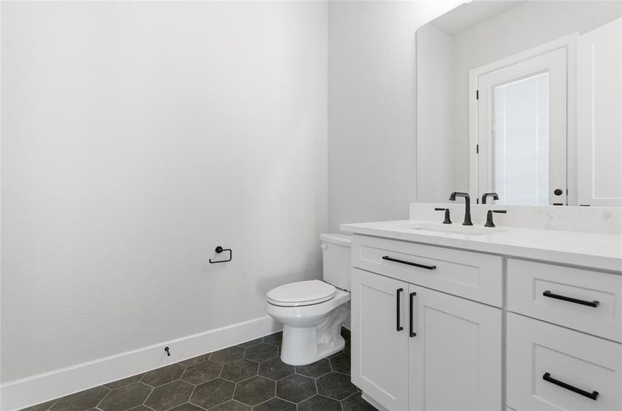 Furnished interior view inside a new home in Hidden Valley 1, Princeton (Image 16).