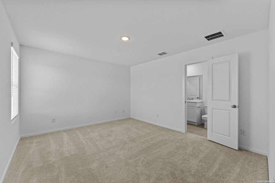 Spacious, unfurnished interior of a new home in Hidden Oasis, San Antonio (Image 12). Spacious, unfurnished interior of a new home in Hidden Oasis, San Antonio (Image 12).