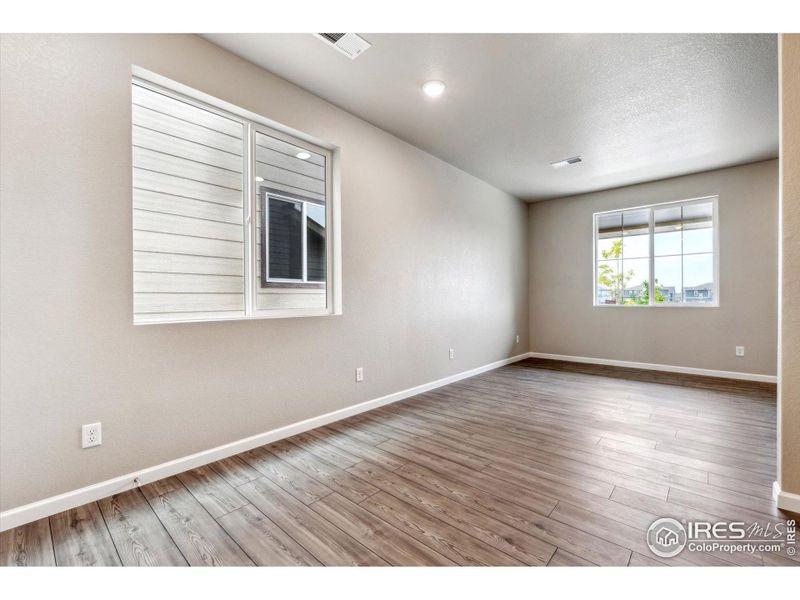 Spacious, unfurnished interior of a new home in Pintail Commons at Johnstown Village, Johnstown (Image 18).