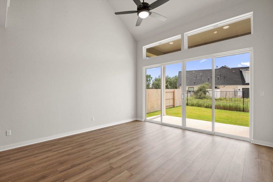 Spacious, unfurnished interior of a new home in Lariat, Liberty Hill (Image 32).