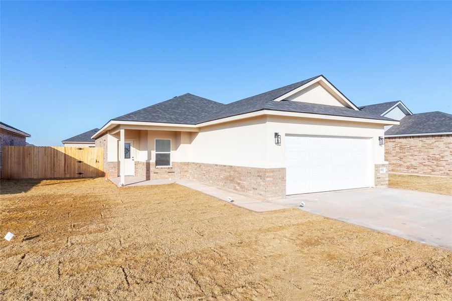 Exterior details and patio area of a home in , Abilene (Image 3).