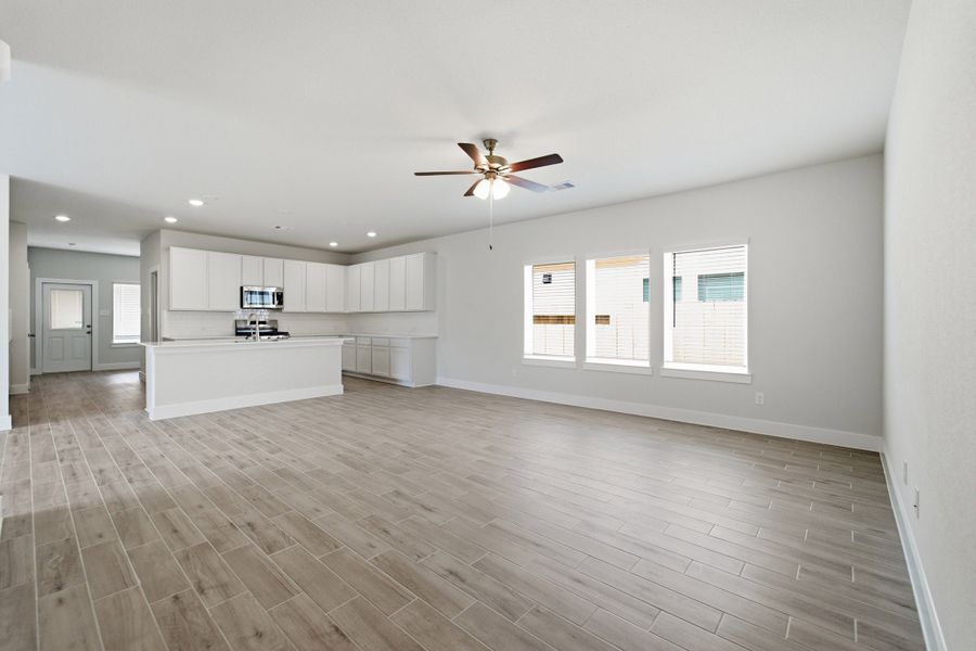 Spacious, unfurnished interior of a new home in Bluestem, Brookshire (Image 39).