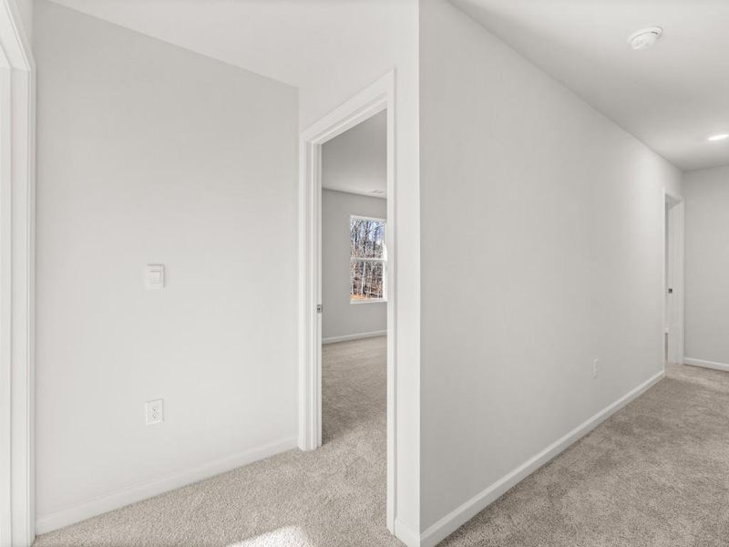 Spacious, unfurnished interior of a new home in , Gainesville (Image 22).